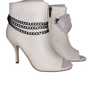 Elegant White Ankle Boots